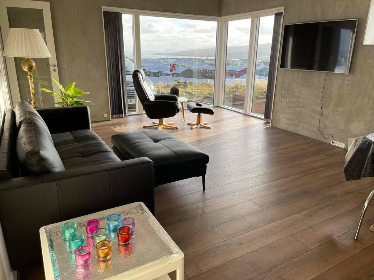 Modern Apartment With City & Oceanside View Tórshavn Exteriör bild
