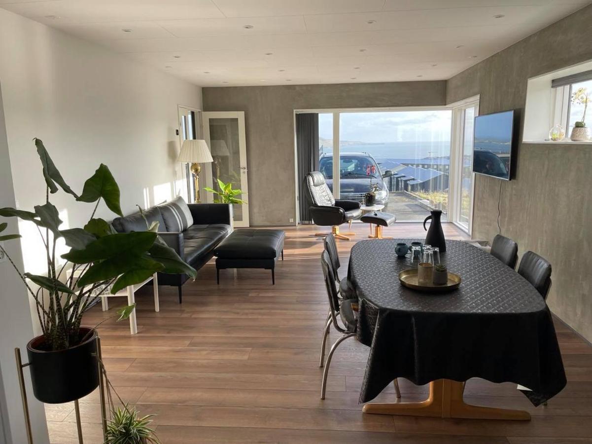 Modern Apartment With City & Oceanside View Tórshavn Exteriör bild