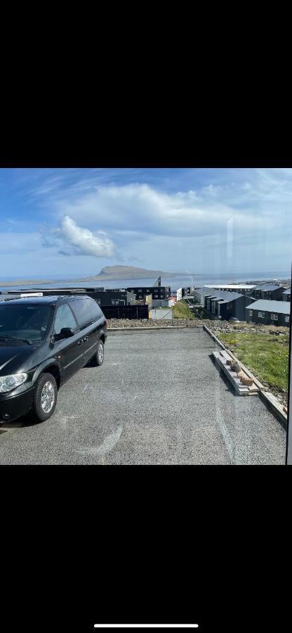 Modern Apartment With City & Oceanside View Tórshavn Exteriör bild